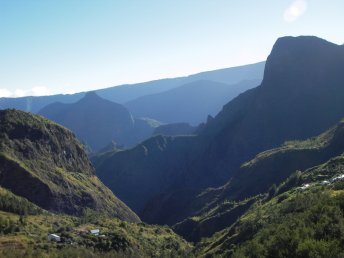 Mini-trek Tour de Mafate, La Réunion © Alizés Montagnes